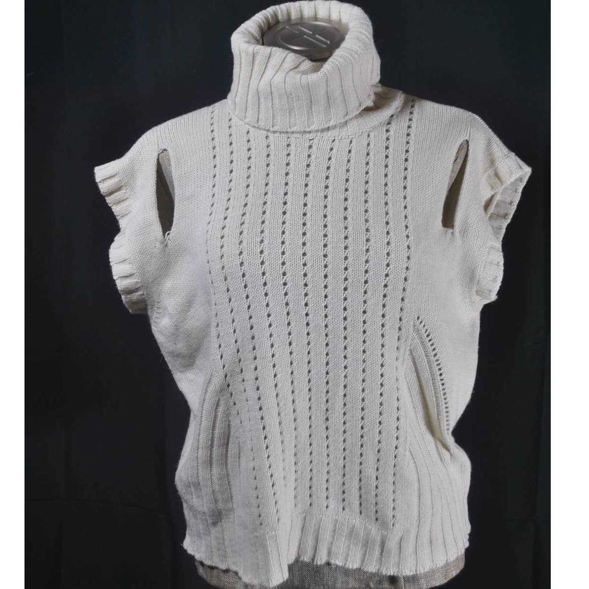 Reinaldo Laurenco Turtleneck Cream Cutout Sweater Vest- P