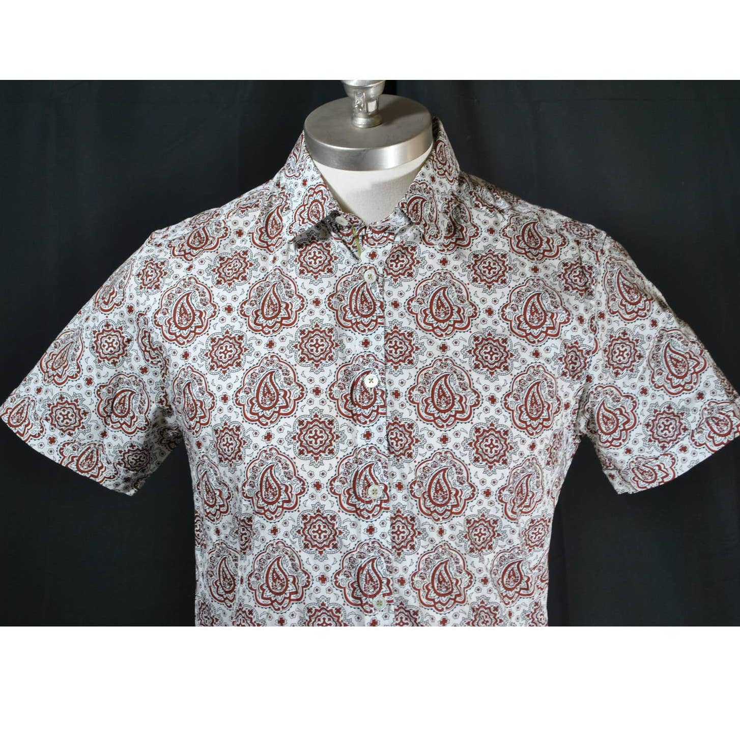 Ted Baker White Maroon Paisley Short Sleeve Button Up Shirt -3 (M)