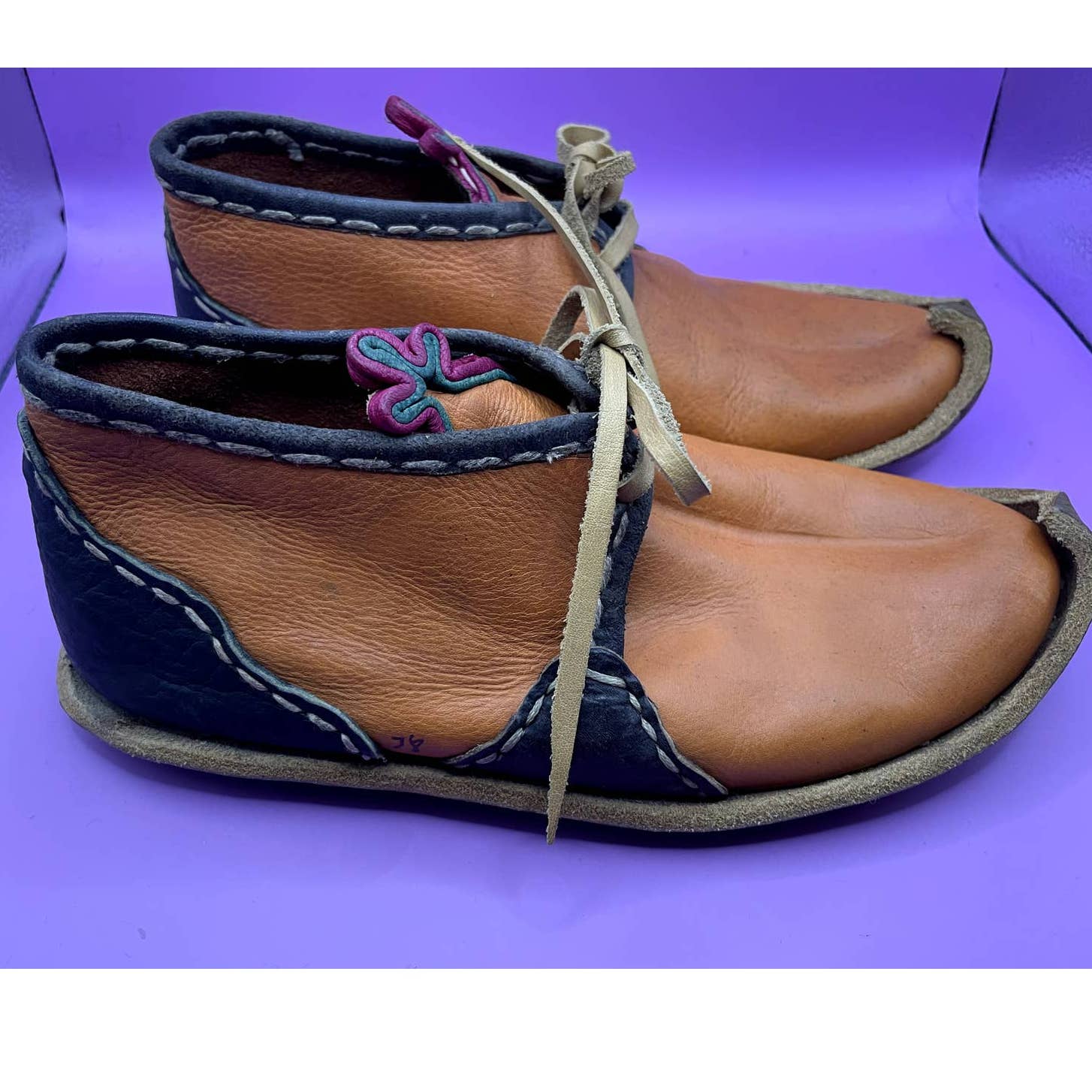 Vintage Handmade Carmel and Navy Curl Toed Booties Shoes - 38 / 8