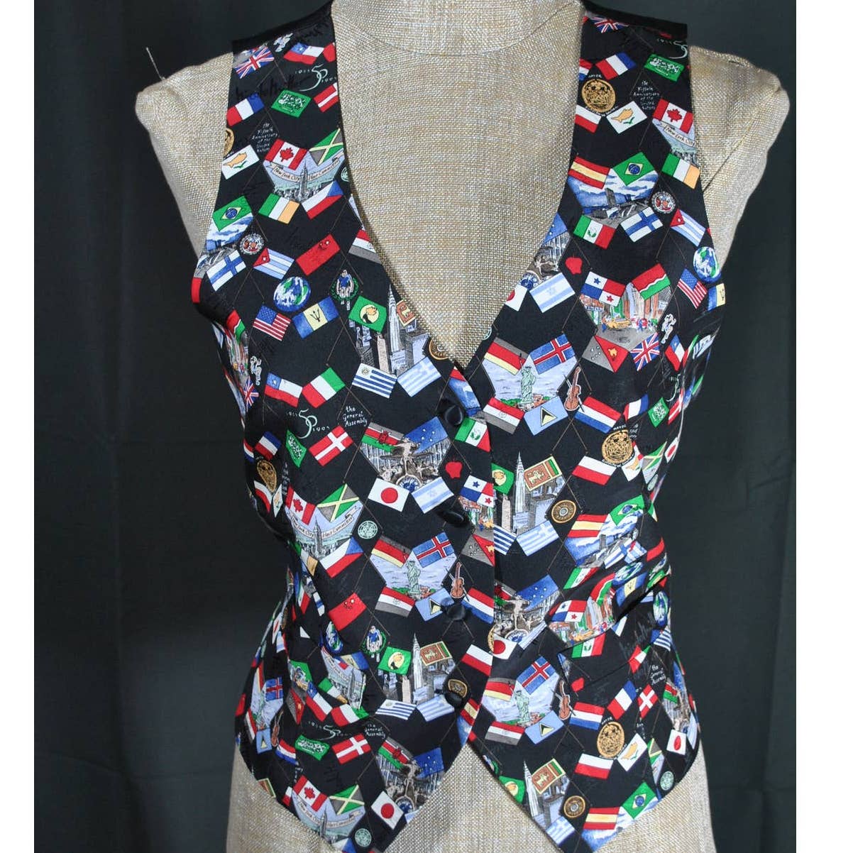1995 Nicole Miller 100% Silk Flag All Over Print Vest and Tie- S