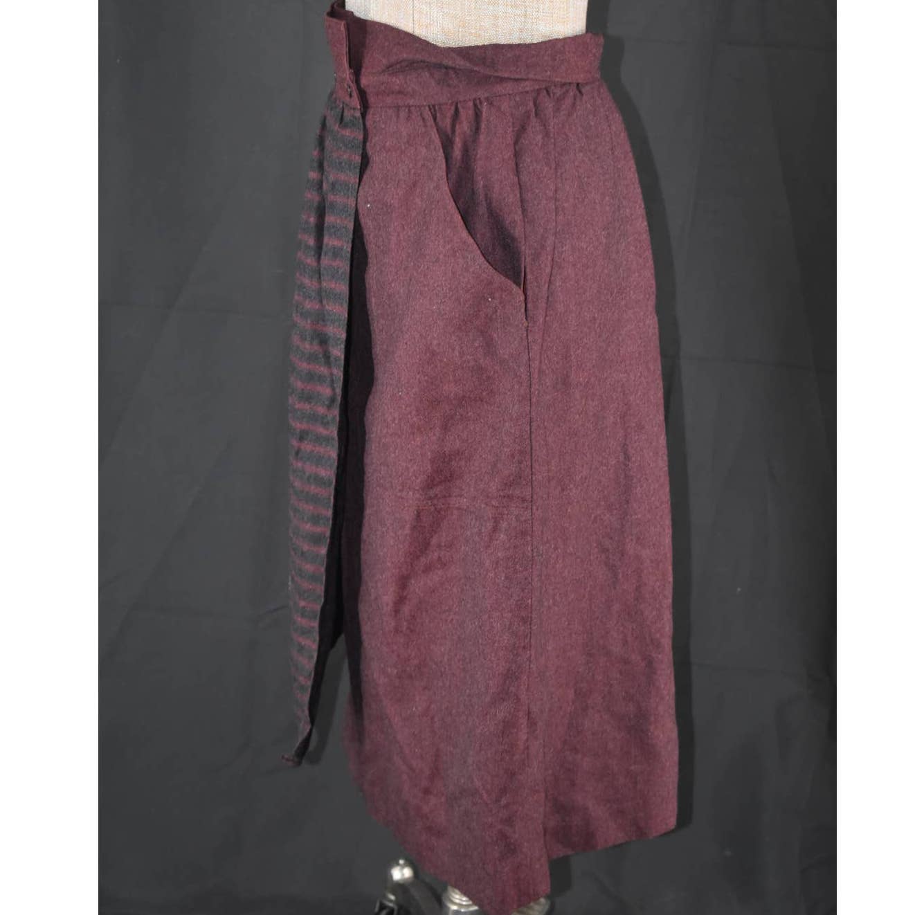 Vintage Italian Fidew Bowey Jiaria Asymmetrical Wool Burgundy Wrap Skirt- 46 (L)
