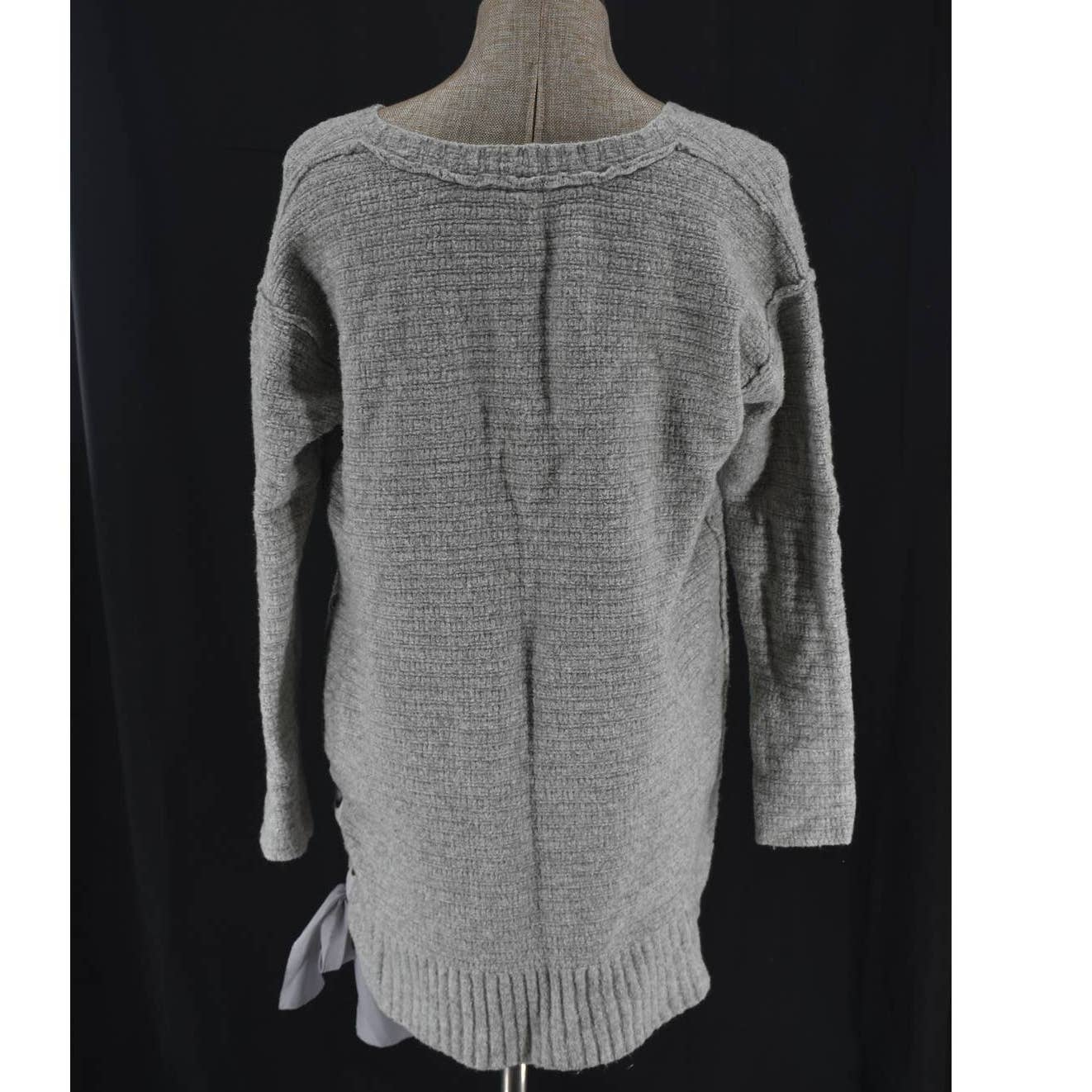 Free People Heart it Laces Grey Chenille Deep V-Neck Sweater - XS