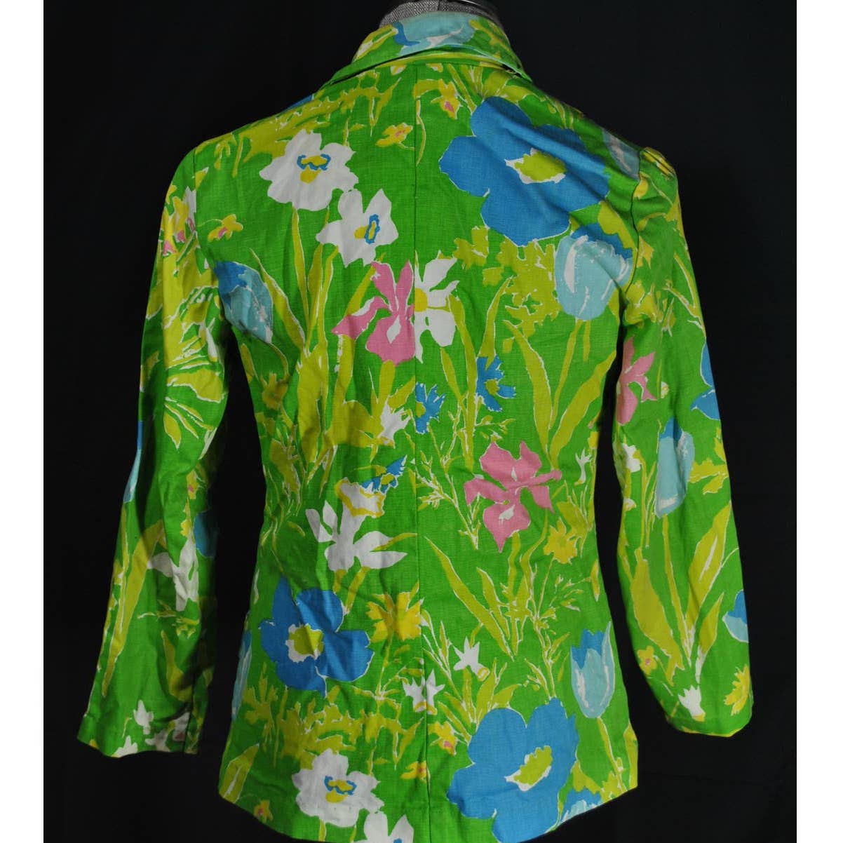 Beeline Fashions Vintage Floral Blazer- M (no size tag)