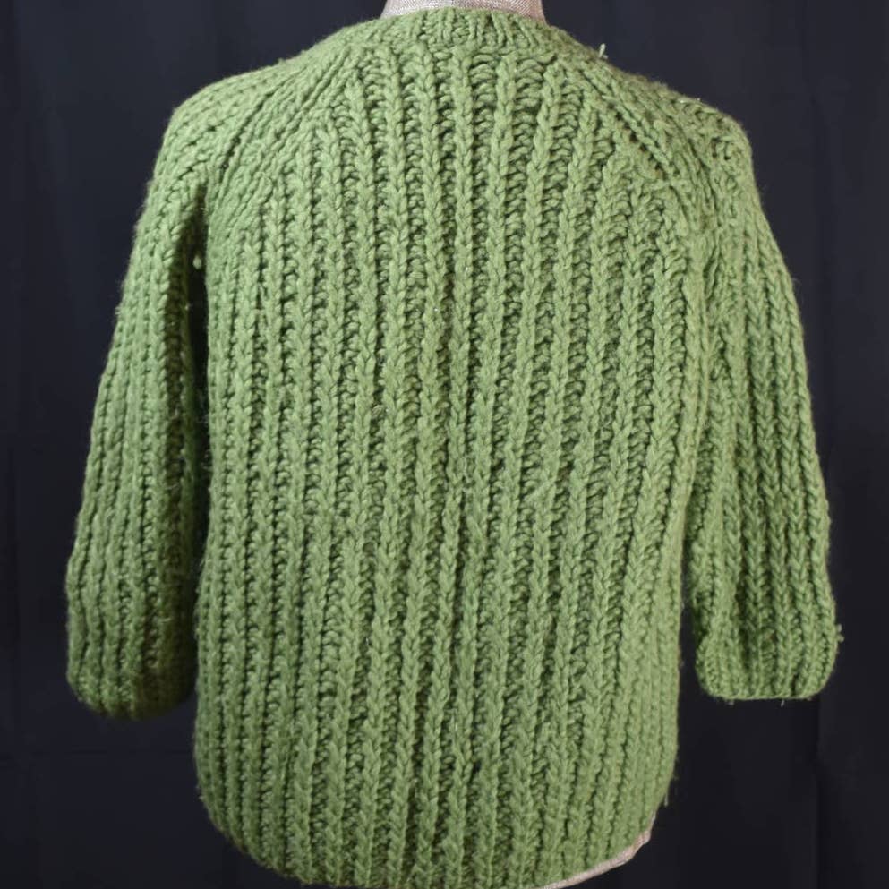 Vintage L.S. Ayres & Co. Indianapolis Hand Knit 100% Wool Green Sweater- 38